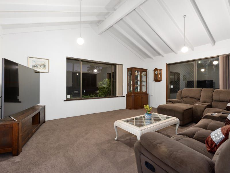 42 Carawatha Avenue, Mount Nasura