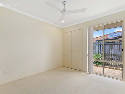 6 Banks Court, Torquay