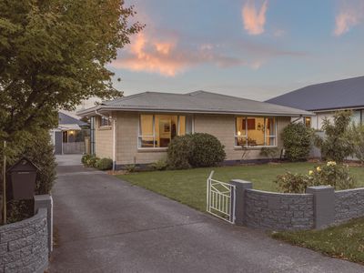 6 Laing Crescent, Heathcote Valley