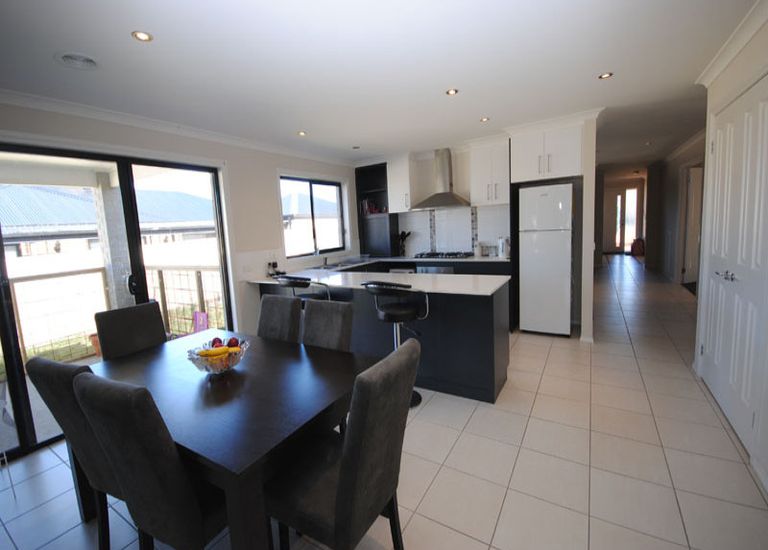 24 Coastal Court, Portland