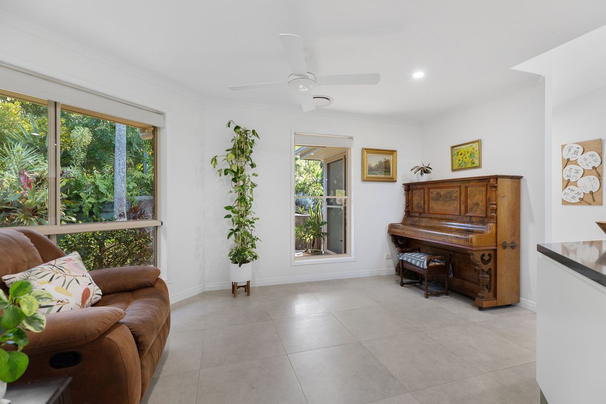 8 Livistona Drive, Doonan