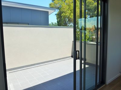 2 / 12 Glenroy Road, Glenroy