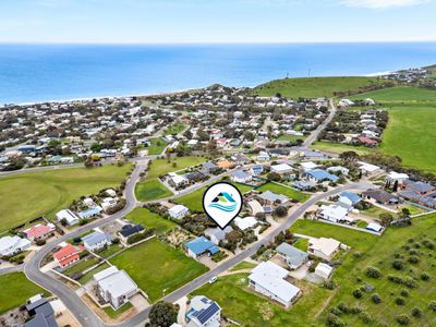 17 Stacey Drive, Carrickalinga
