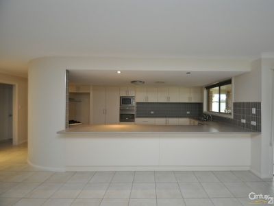 17 William Farrier Drive, Dubbo