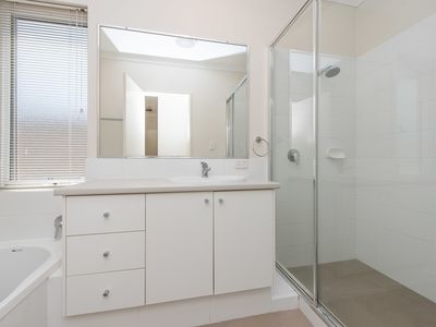 23C Lovegrove Way, Morley