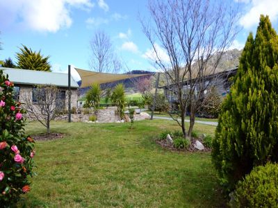8-10 Feathertop Street , Tawonga South