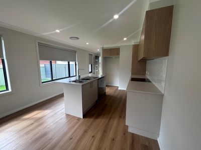 36 Violet Circuit, Dubbo