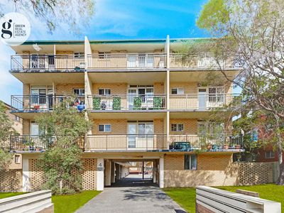 5 / 4 Bank Street, Meadowbank