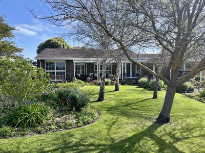 17 Adams Street, Donovans