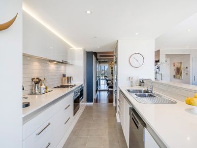 703 / 2 Oldfield Street, Burswood