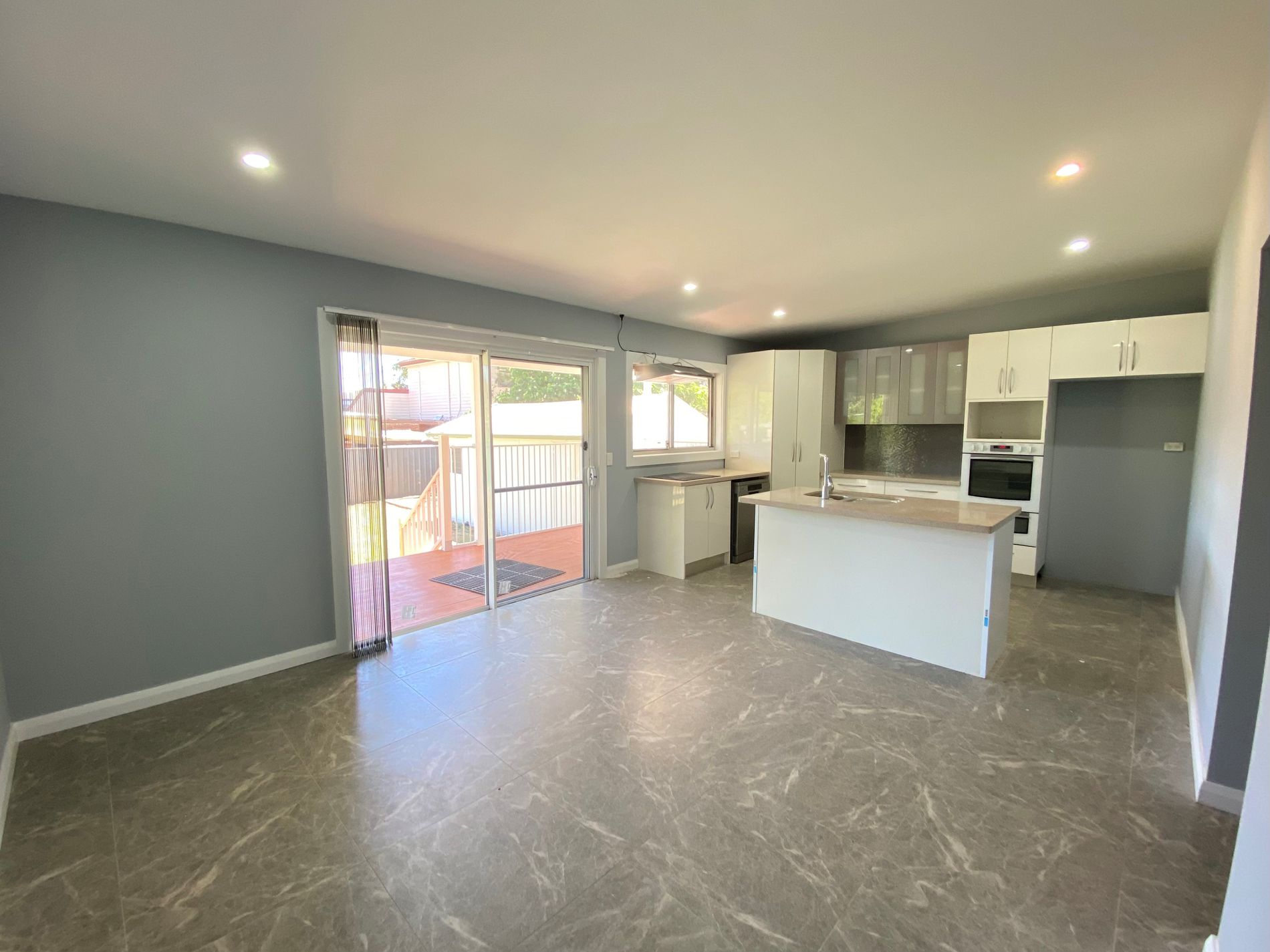 76 Stoney Creek Road, Beverly Hills