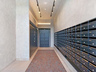 204B/72 Ascot Vale Road, Flemington