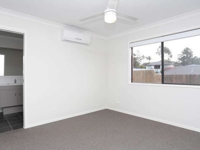 2 / 9 Sapphire Crescent, Redbank Plains