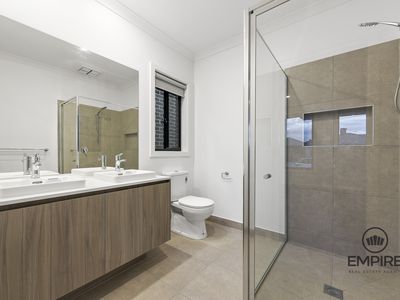 21 Pembrokeshire Loop, Clyde