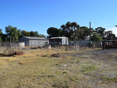 2 Meering Road, Quambatook