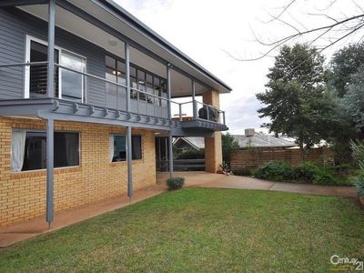 30 Hazelwood Drive, Dubbo