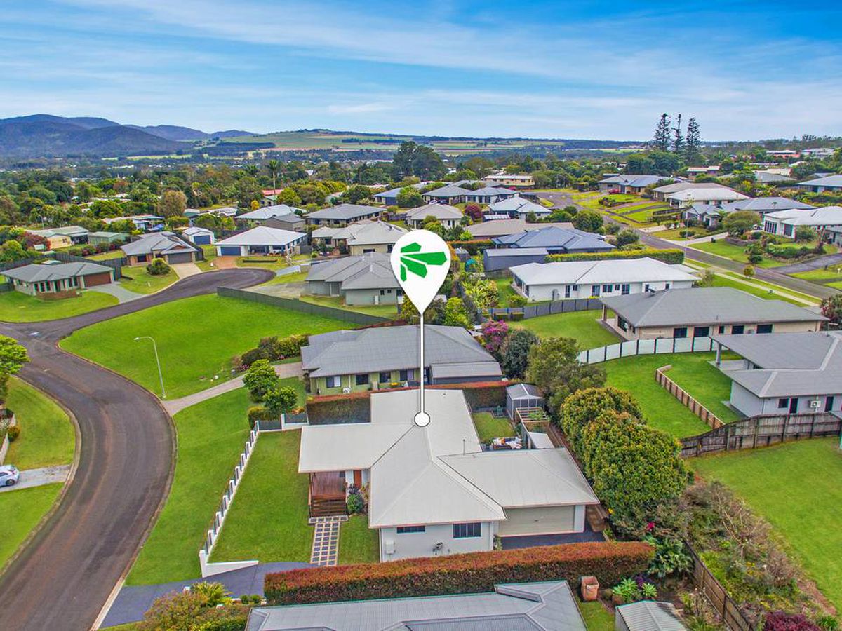 16 MITCHELL DRIVE, Atherton