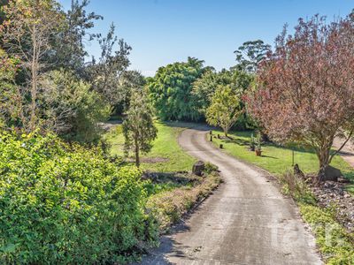103-105 The Shelf Road, Tamborine Mountain