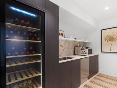 1 Balmoral Drive, Castle Hill