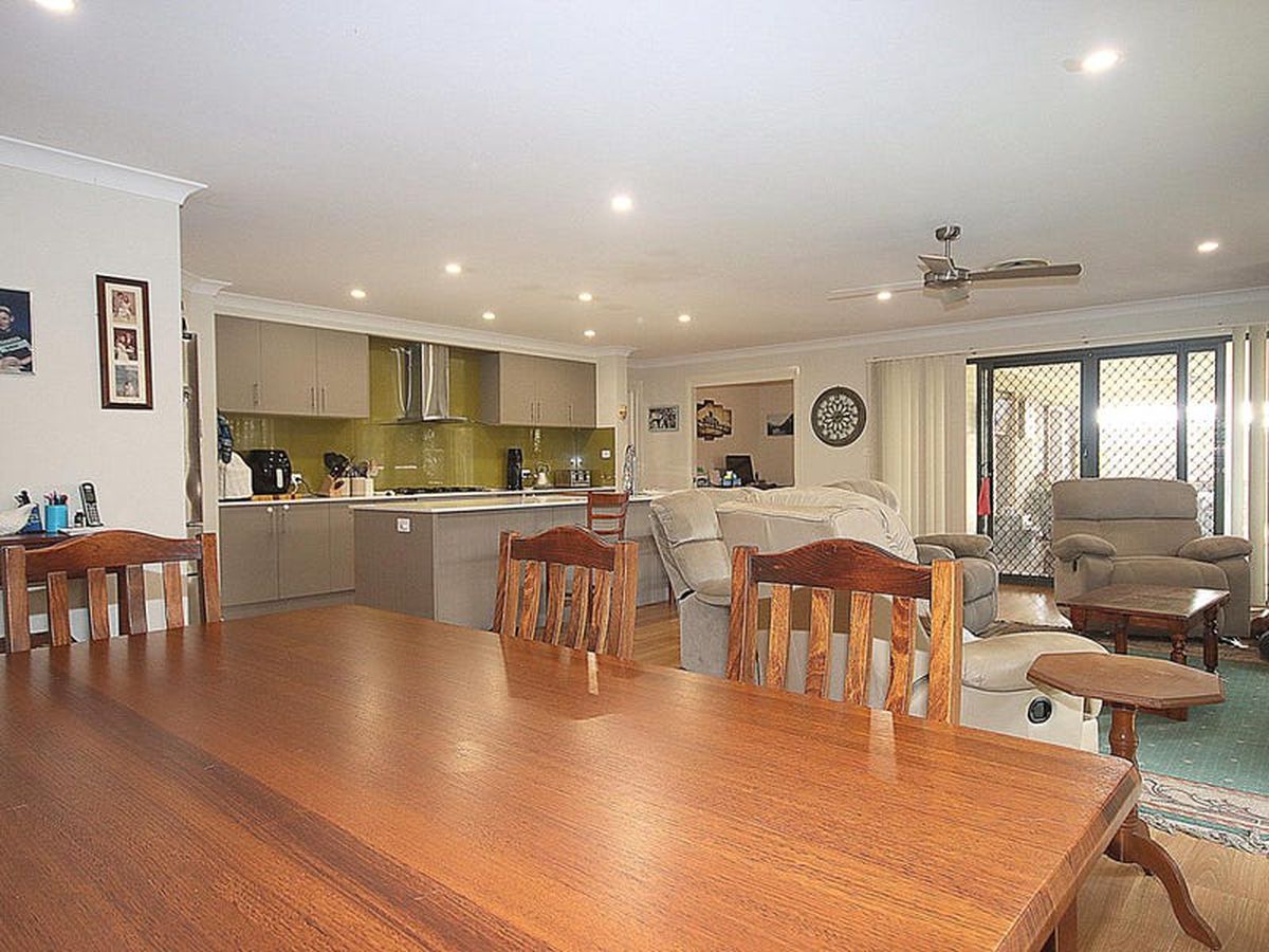 11 Broughton Circuit, Tanilba Bay, Tanilba Bay - Thumbnail 5