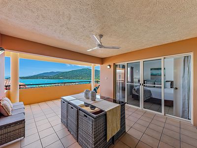 11 / 18 Golden Orchid Drive, Airlie Beach