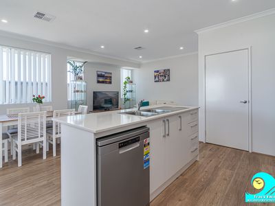 2 Paluma Grove, Yanchep