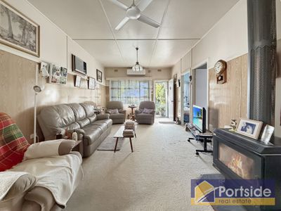 43 King Albert Avenue, Tanilba Bay