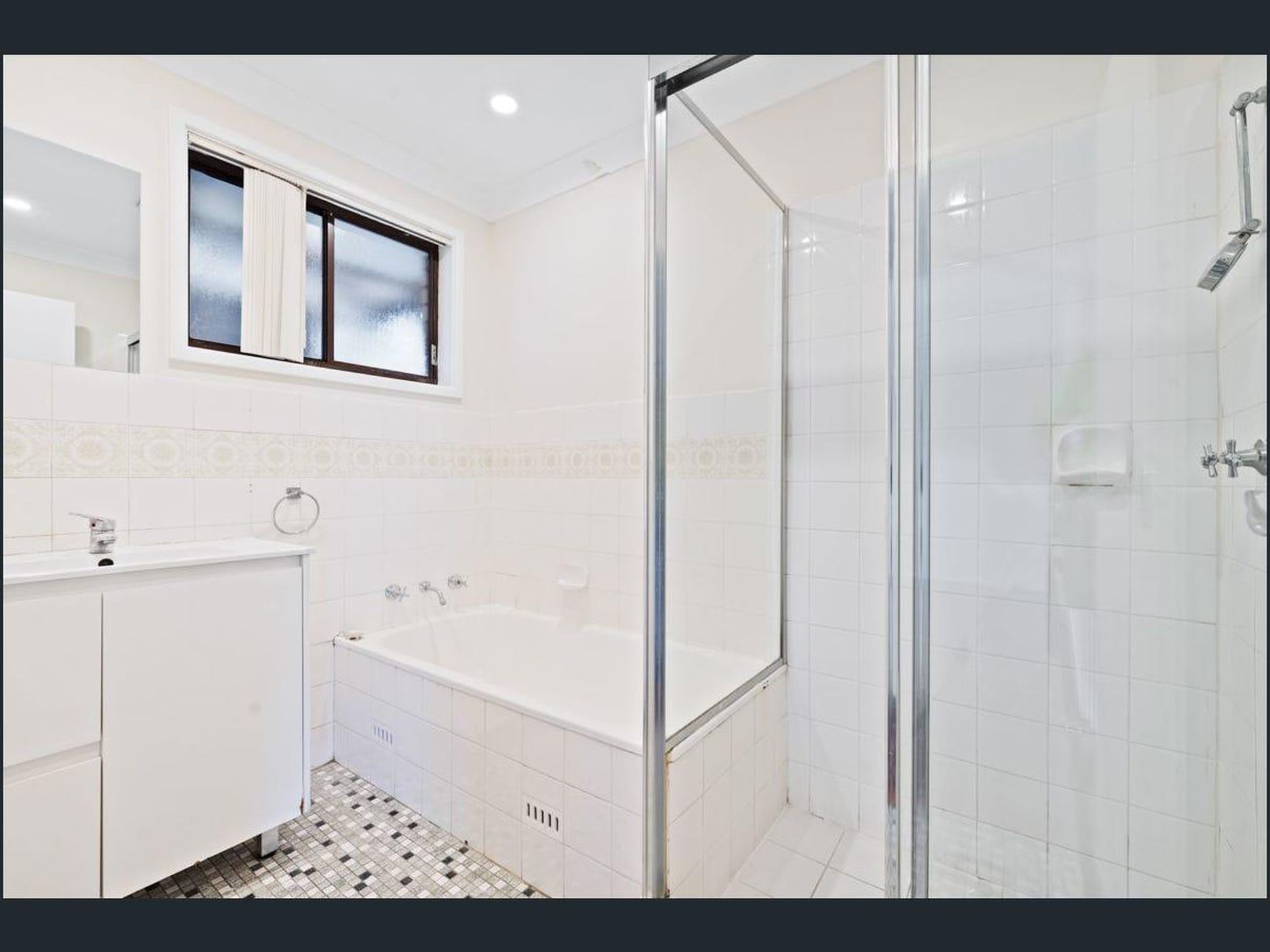 43 Elouera Crescent, Woodbine