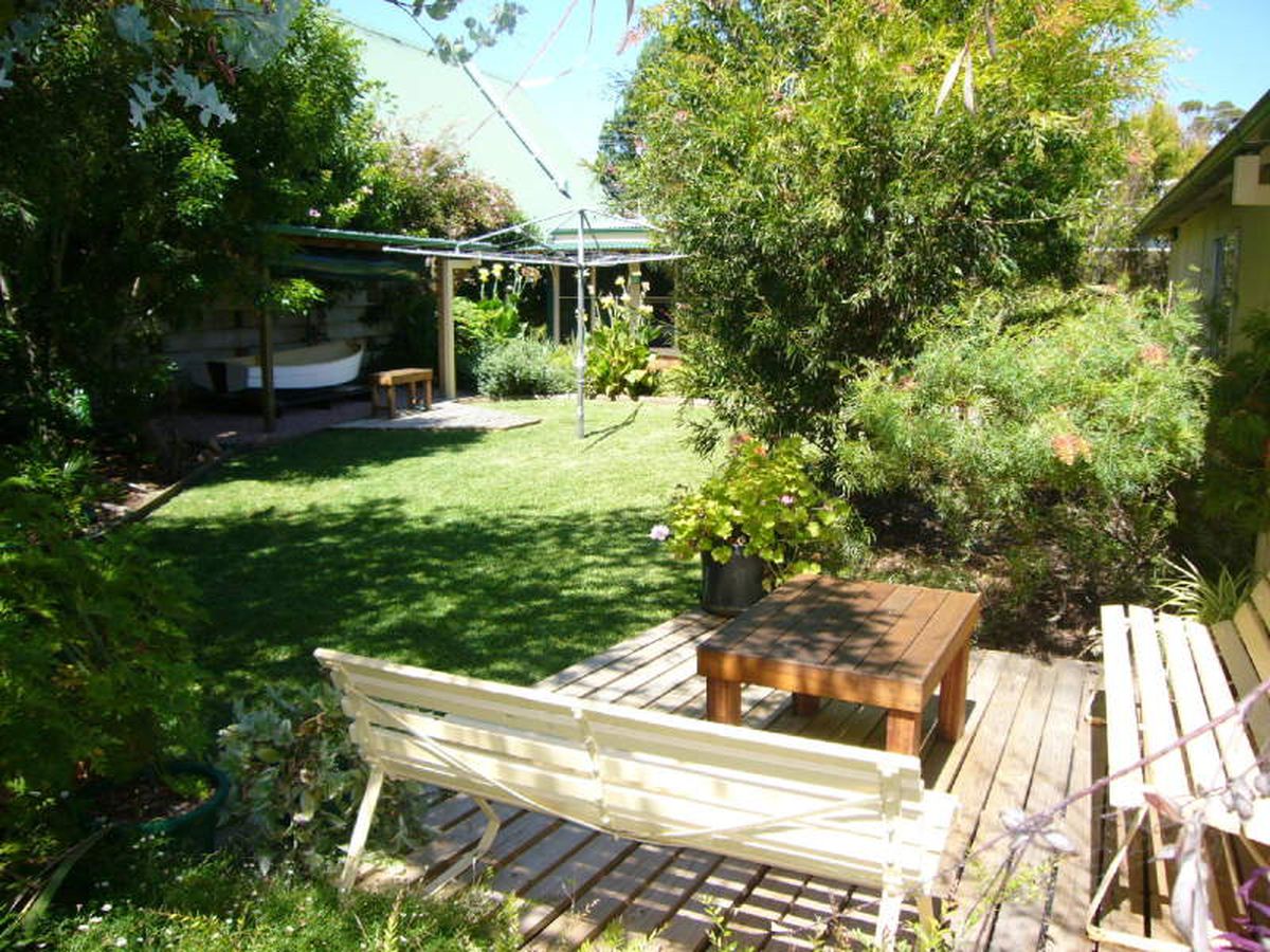 Lemon Tree Passage, Lemon Tree Passage - Thumbnail 7
