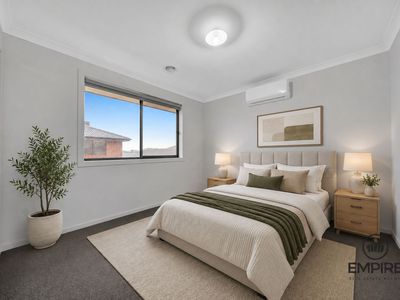 32 Theatre Circuit, Clyde North