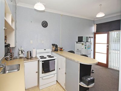 flat 3 / 72 Queen Street West, Levin