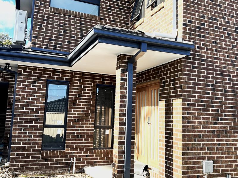 2 / 7 Beth Court, Hampton Park