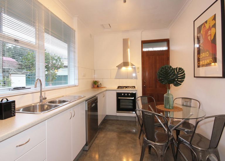 3 / 33 Hillview Road, Kingswood