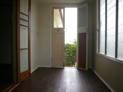 8 Kruger Street, Booval