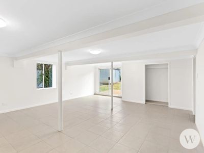 6 Carbeen Crescent, Lawnton