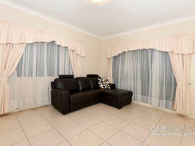 40 Viewpoint Dr, Springfield Lakes