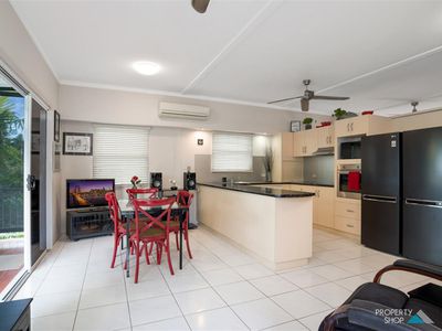 9 Turquoise Close, Bayview Heights