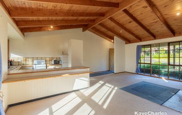 63 Beaconsfield-Emerald Road, Beaconsfield Upper