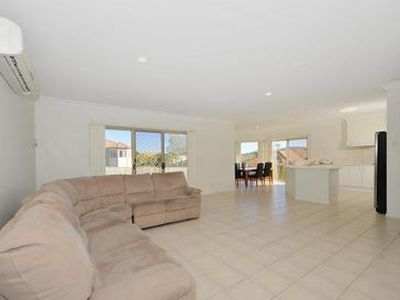 53 Coventry Circuit, Carindale