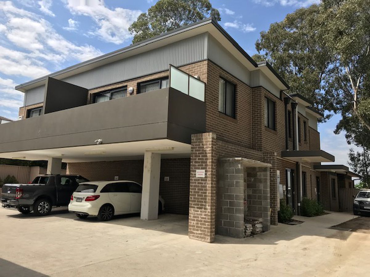 8 / 9 Bogalara Road, Old Toongabbie Global Real Estate Wentworthville