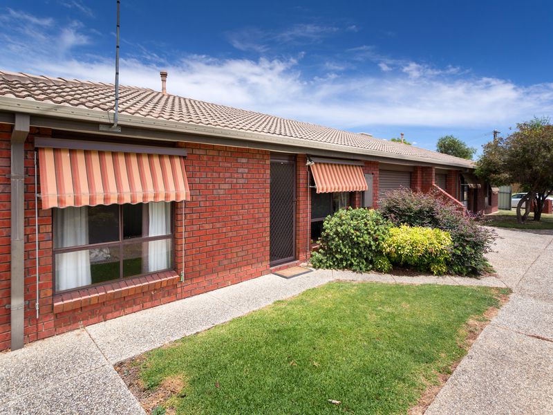 2 / 7 BURNS COURT, Wodonga