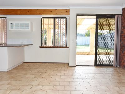 16 Ullswater Place, Balga