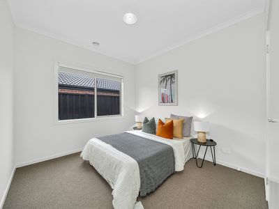 19 Nitre Street, Manor Lakes