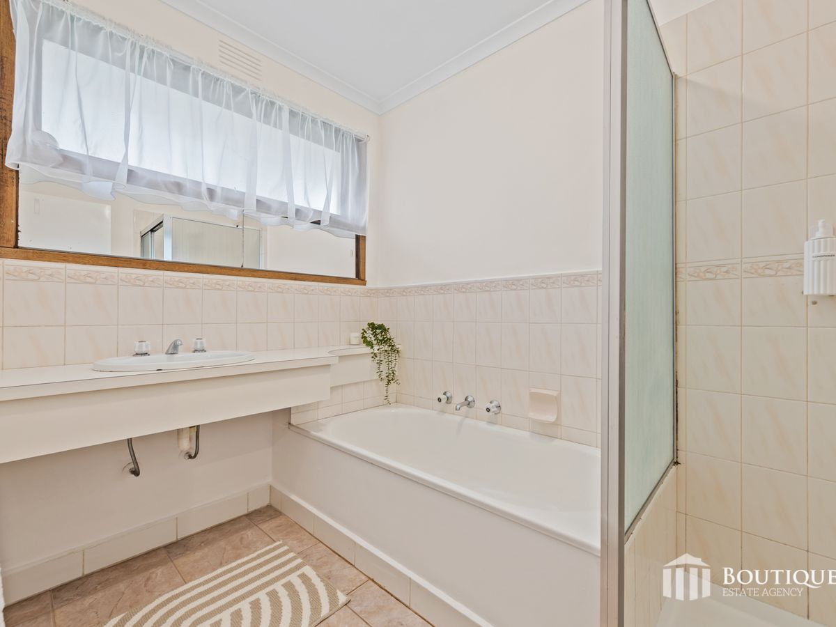 24 Exell Drive, Dandenong North