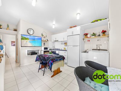 4 Darling Street, Abbotsbury