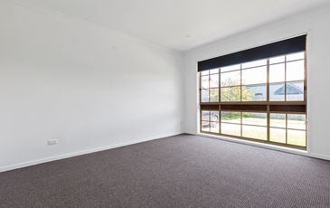 2 / 58 Woods Street, Beaconsfield