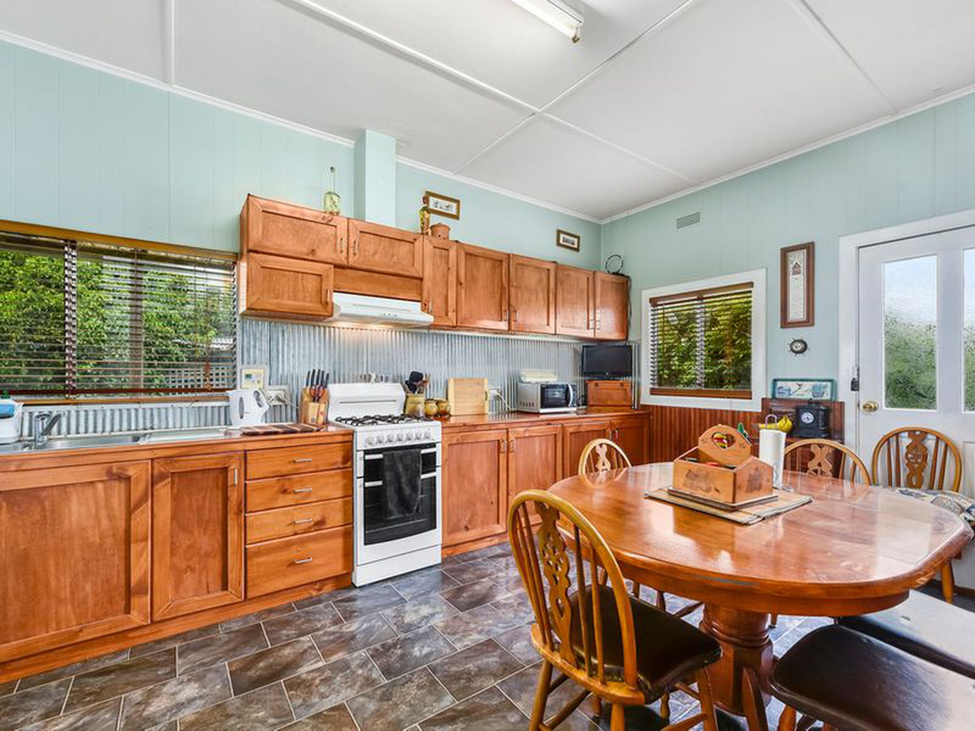 16 Benton street, Millicent