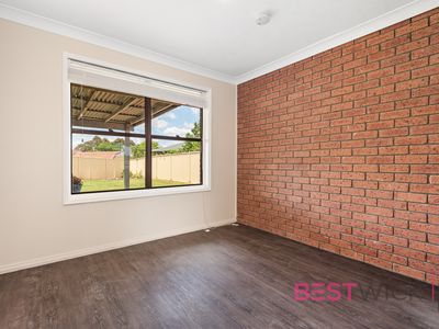 18 Elphinstone Place, Windradyne