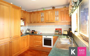 8 Grant Court, Beaconsfield Upper