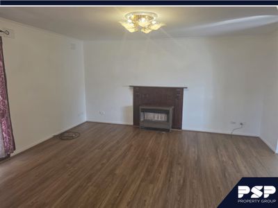 16 Quarbing Street, Werribee